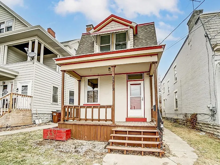 2312 Norwood Ave — Photo 2
