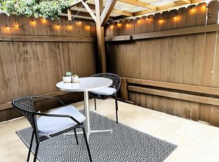 2474 New York Dr UNIT B, Altadena, CA 91001