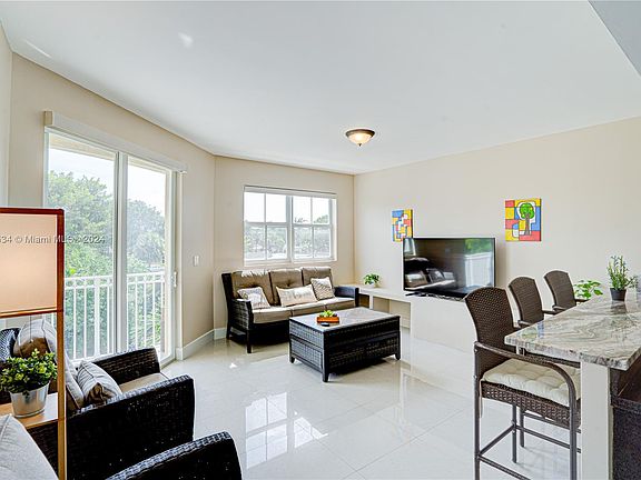 2nd image of 1200 NE 105th St APT 37