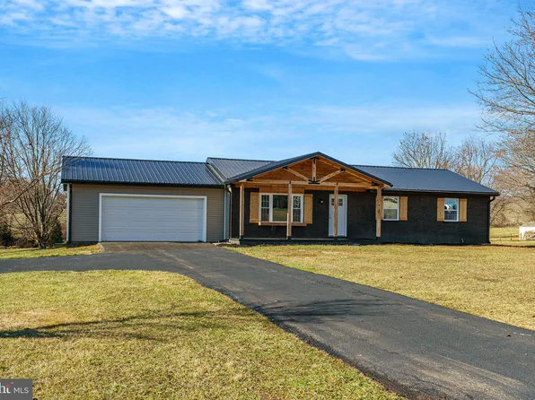 14 Marie Ln, West Grove, PA 19390