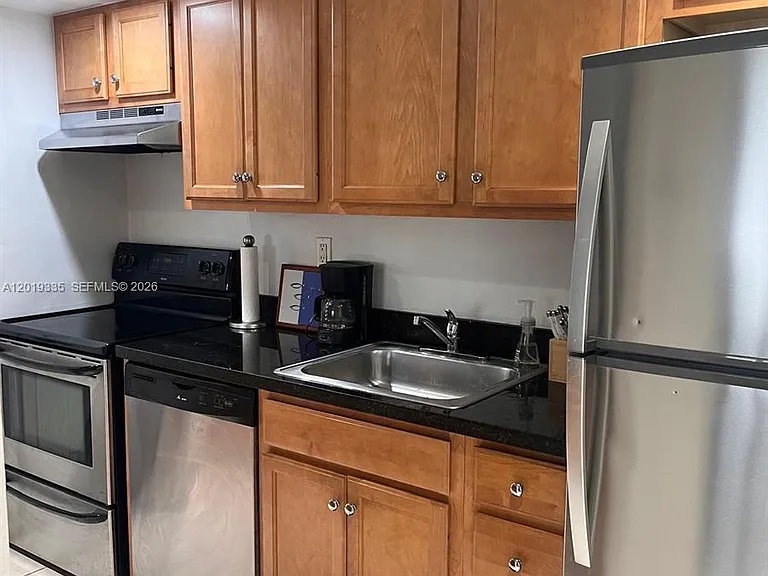290 Sunrise Dr #208 — Photo 12