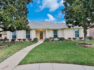 306 Willowood Dr, League City, TX 77573