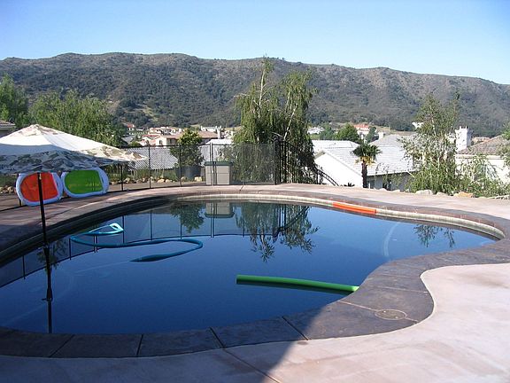 Pebble Tek pool with Solar or gas heating and VIEWS! VIEWS! VIEWS!