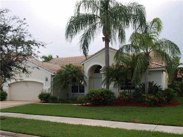 1st image of 740 Lake Blvd