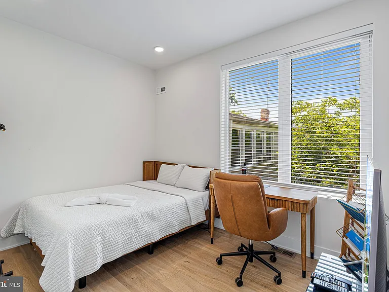 1307 Longfellow St NW #7 — Photo 19