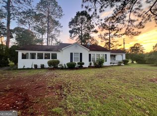 325 N Line St, Dexter, GA 31019