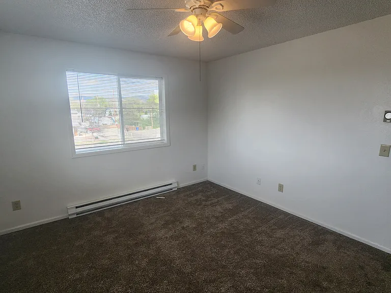 119 N Lot Ave #F — Photo 10
