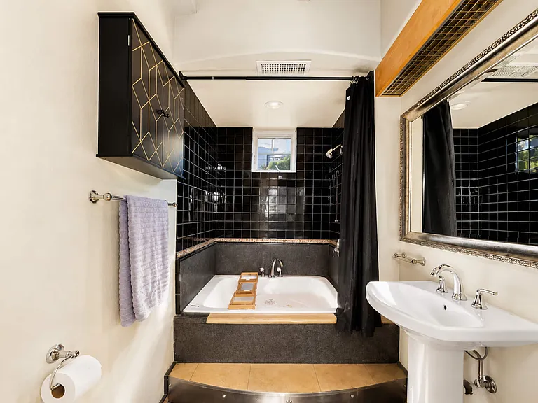 4350 Alta Mira Dr — Photo 31