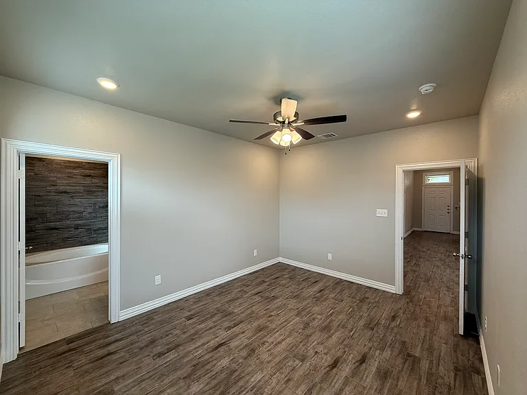 3202 Fenway Cir — Photo 7
