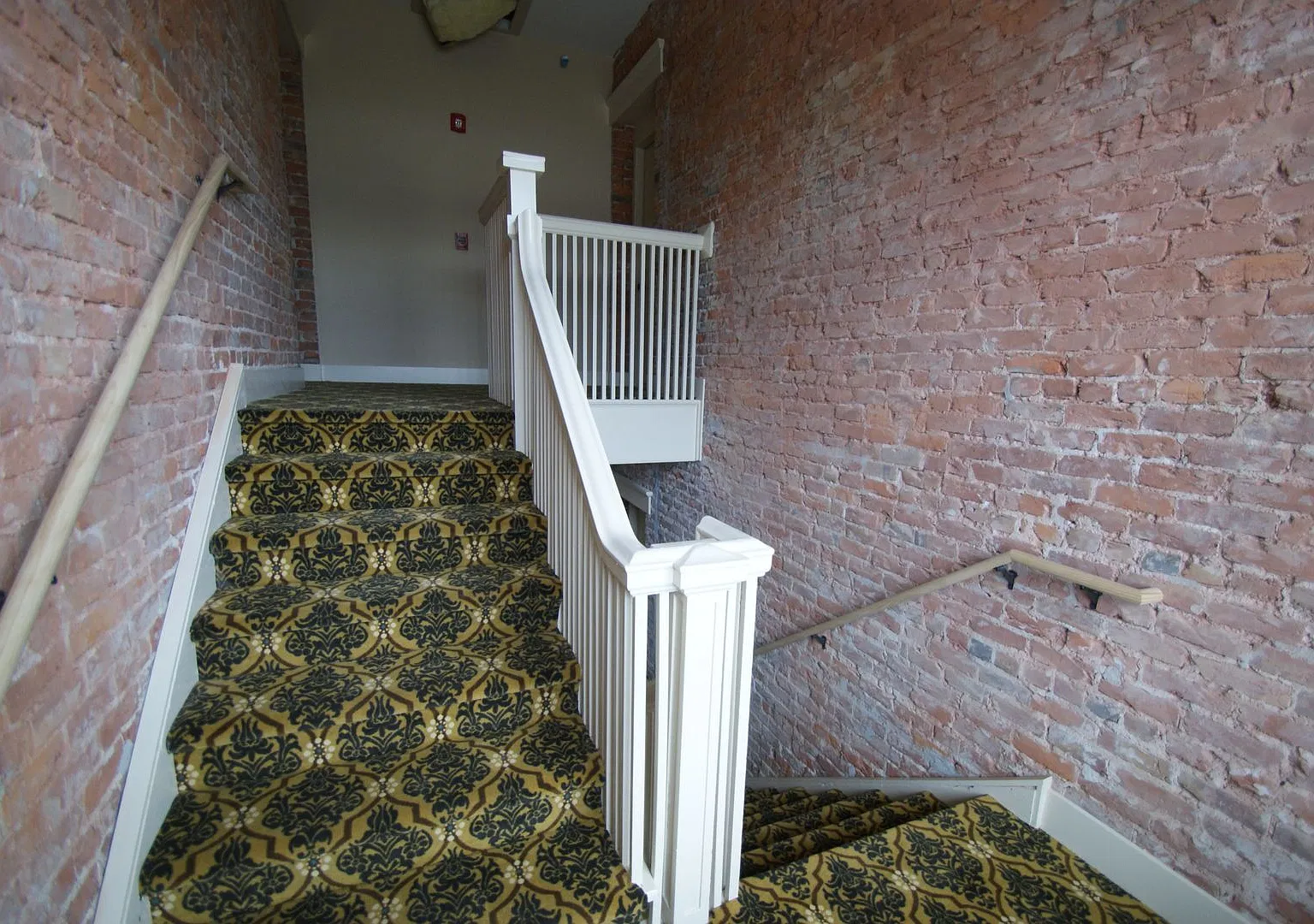 The Unitah Flats Apartments — Photo 3