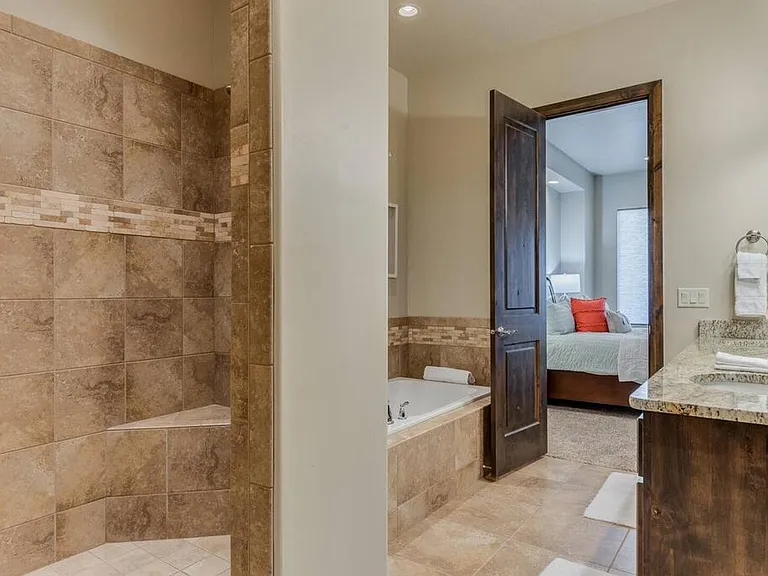 N Coral Ridge Dr — Photo 16