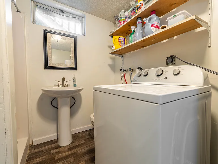 2056 Chelsea Lanestate College — Photo 15