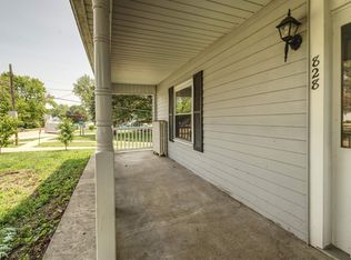 828 10th Ave, Fulton, IL 61252