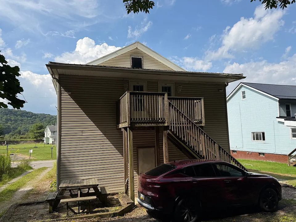 326 5th Ave #B