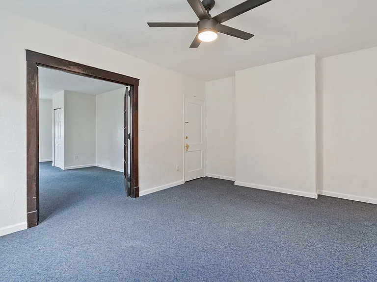 Charming & Fully Updated 2 Bed/1 Bath Home In Heart Of Beechview — Photo 6