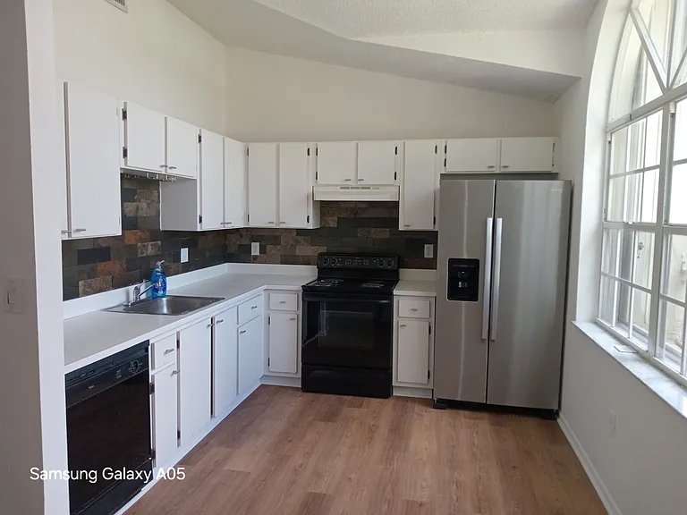 10886 NW 8th St #U-5 — Photo 18