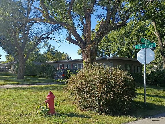 2nd image of 304 SE 15th St