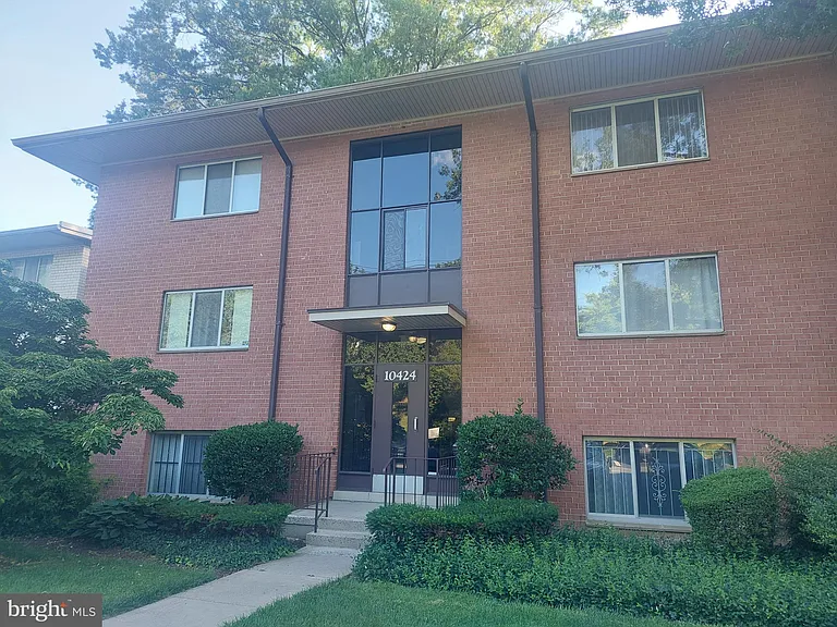 10424 Rockville Pike #402 — Photo 1