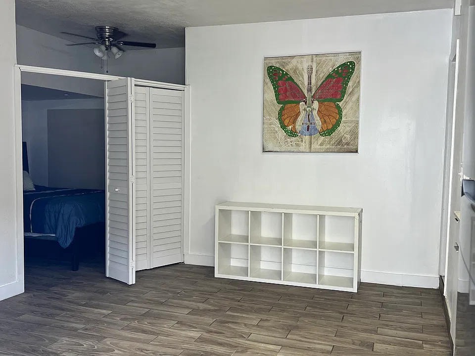 1000 NW 207th St