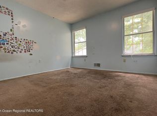 11 Pine Tree Dr, Bayville, NJ 08721