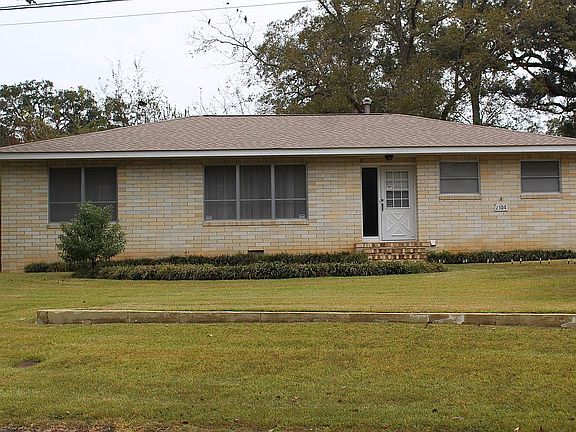 3rd image of 2104 Joyner Dr