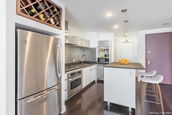 Sold by Modern Spaces | media 2