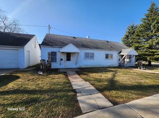 910 Maple St, Neenah, WI 54956