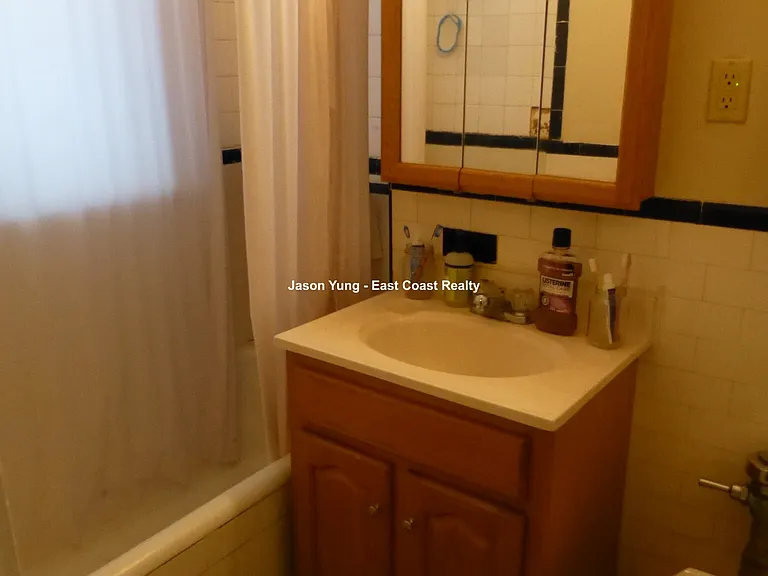 55 Linden St #8 — Photo 6