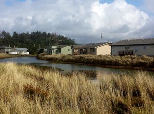 709 NW Oceania Dr, Waldport, OR 97394