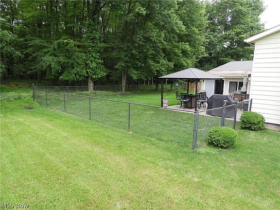 5th image of 15764 Walnut Creek Dr