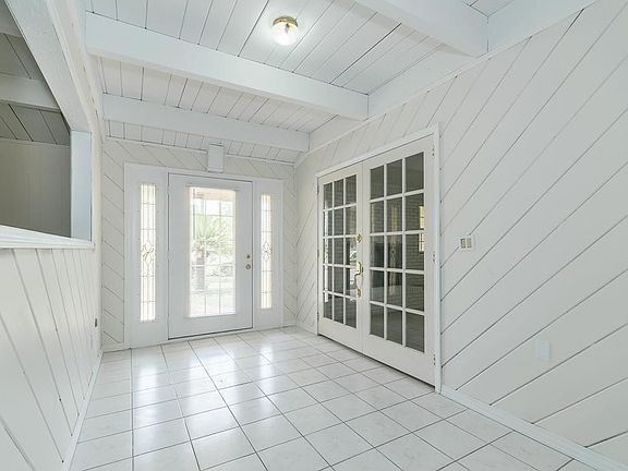 3rd image of 5684 Akra Ave