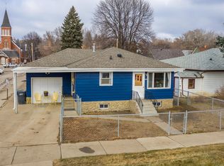 106 2nd St NE, Mandan, ND 58554