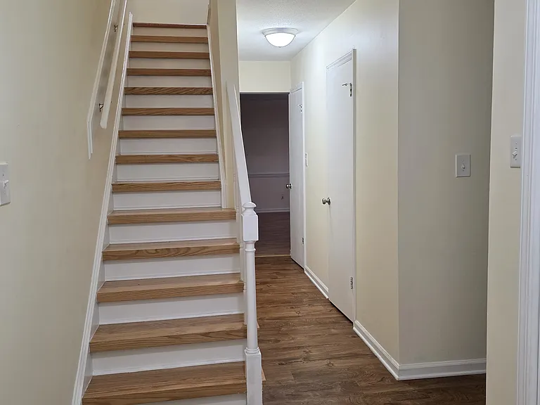 6441 New Market Way — Photo 3