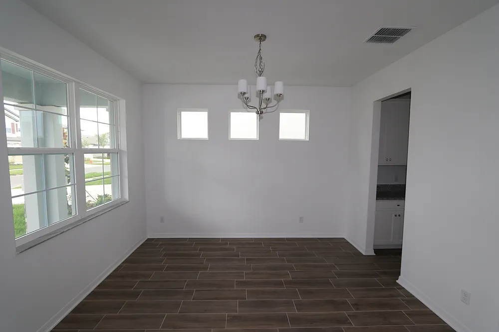 5 bed, 3600 sqft, $3,800 — Photo 2