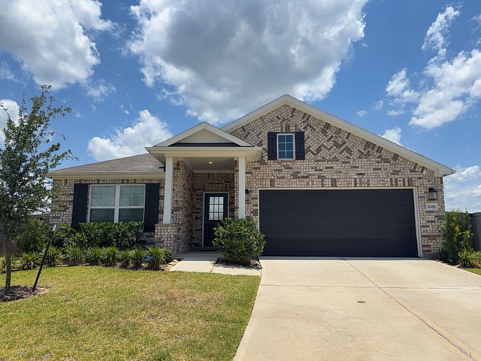 1st image of 22476 Mountain Pine Dr