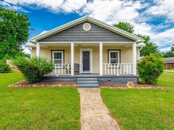 303 Depot St, Soddy Daisy, TN 37379