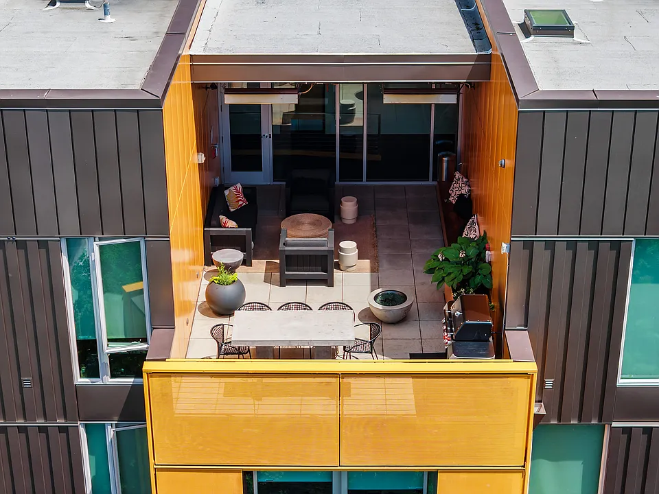 The Lower Burnside Lofts