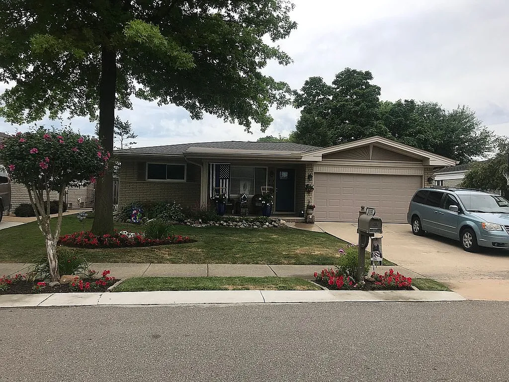 31102 Leota photo 1
