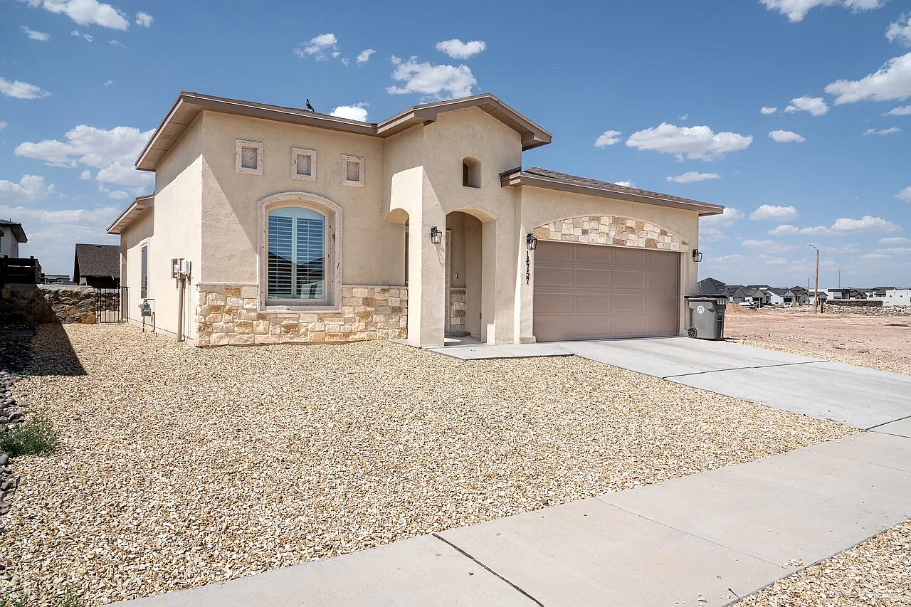 4 bed, 1700 sqft, $2,100 — Photo 1