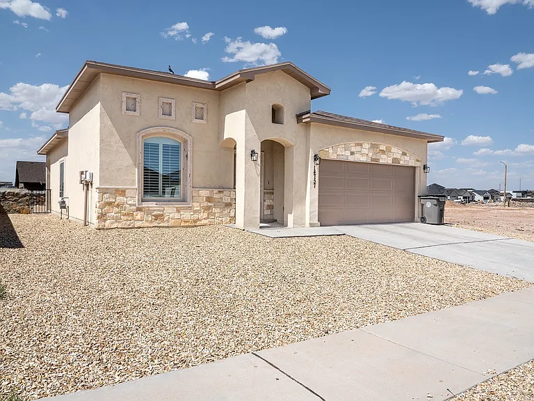 14757 Mike A Mendoza Ave — Photo 1
