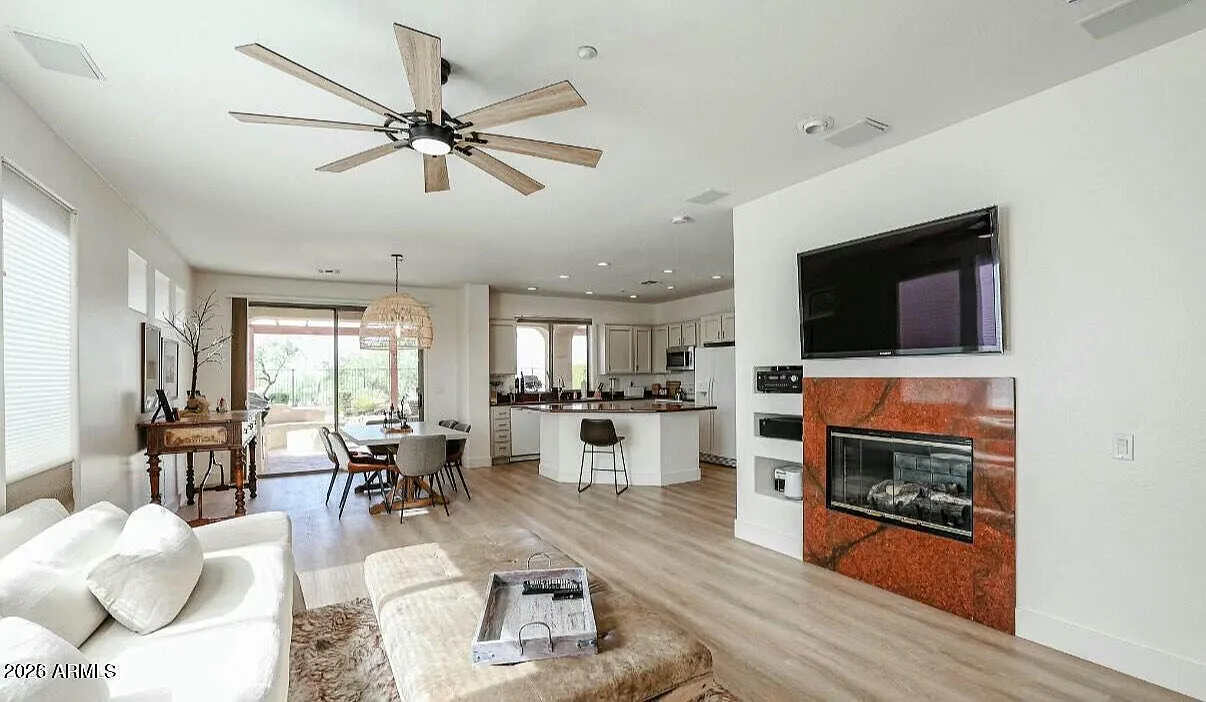 2 bed, 2.0 bath, 1344 sqft, $3,390 — Photo 4