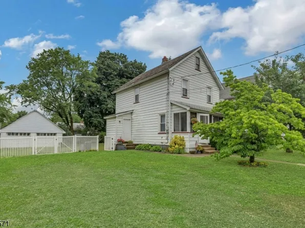 36 Furnace Ave, Wanaque Boro, NJ 07465