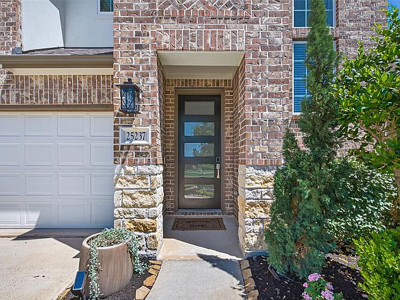 4th image of 25237 Woods Acre Dr