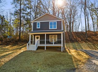 386 Holtzclaw St, Canton, NC 28716