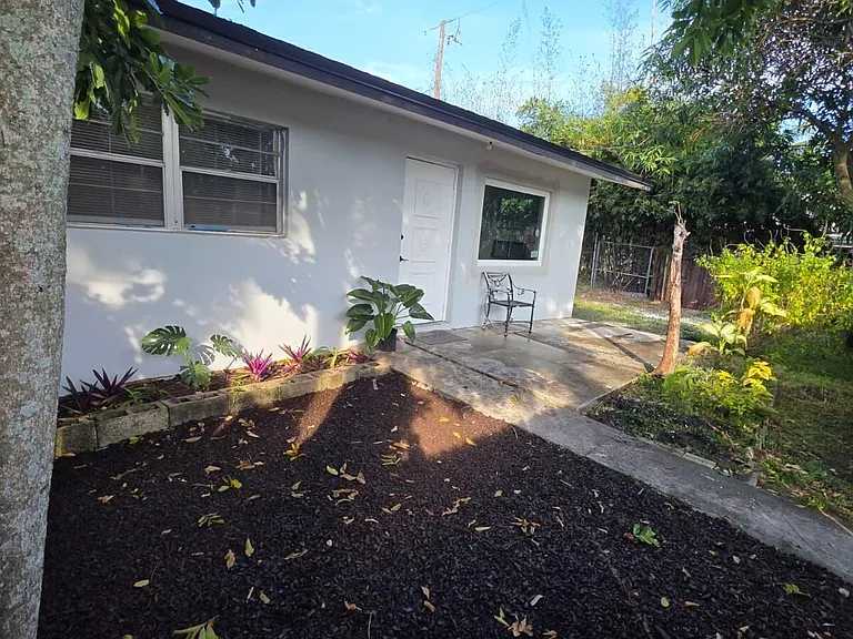 3386 Rudolph Rd — Photo 17