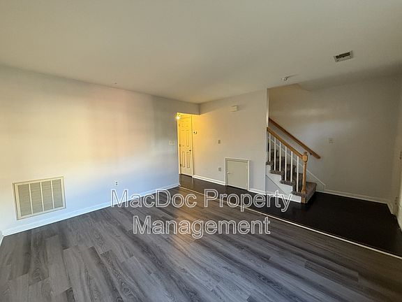 4th image of 169 Farrell Ln