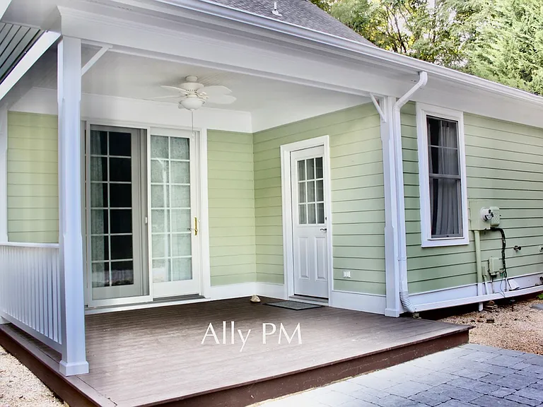 1892 Clay Dr — Photo 20