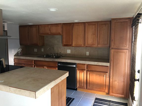5th image of 3327 E Everett Dr
