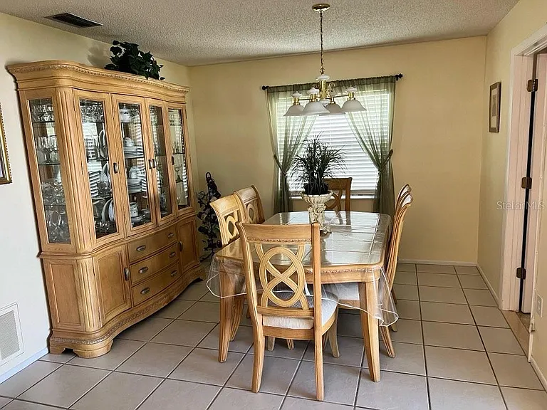 16th Avenue Dr W — Photo 11
