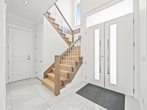 2nd image of 6114 49b Ave